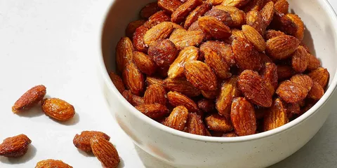 تصویر 2 از بهترین مغز بادام شور + قیمت خرید عالی